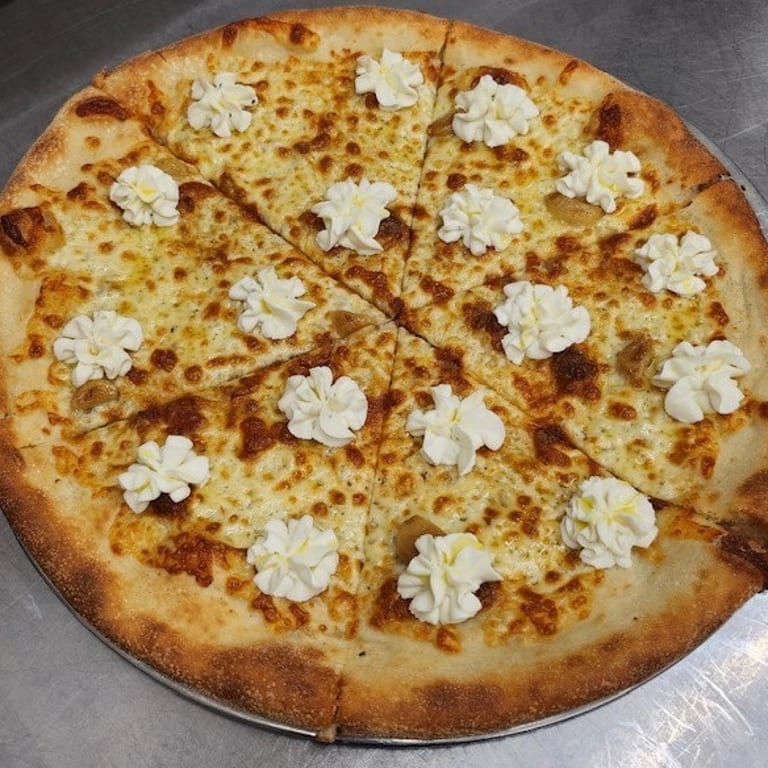 Savor Our White Pizza